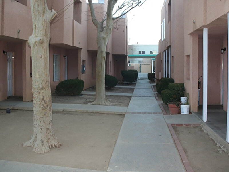Desert Oasis Apartments in Palmdale