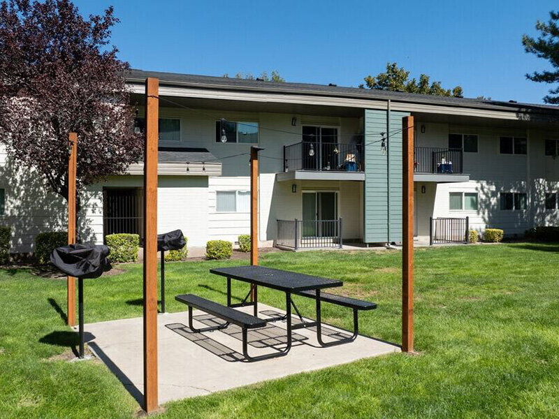 Exterior Picnic Area | Aspenwood