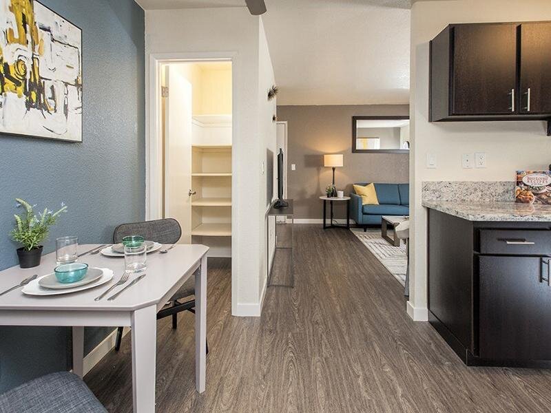 Dining Area | Parkwood Apartments