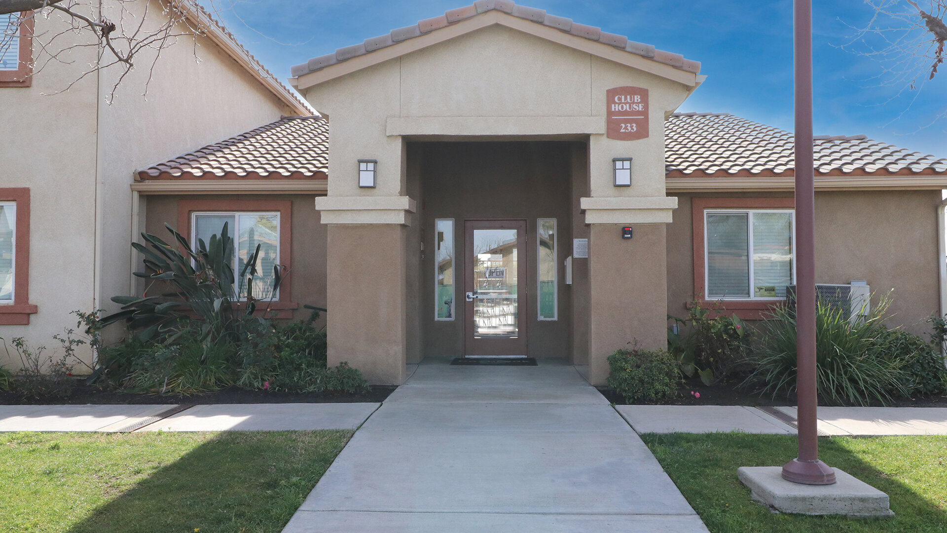 Daybreak Apartments in McFarland, CA