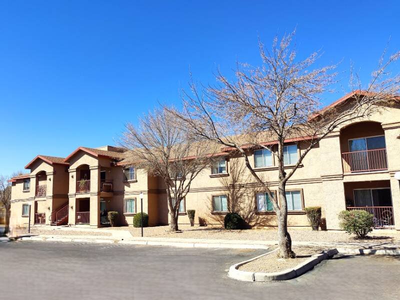 Apartment Exterior | Sonora Vista Apartments