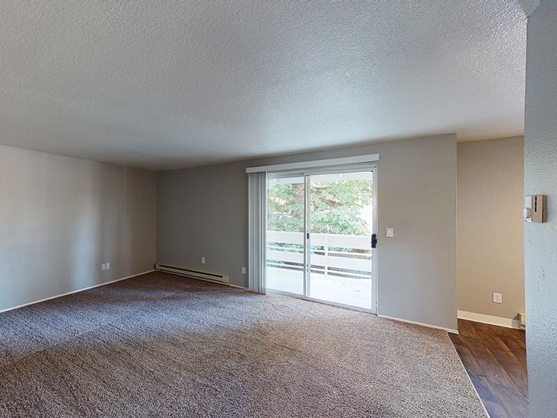 Main Room | Eleven Pines Apartments in Gresham, OR