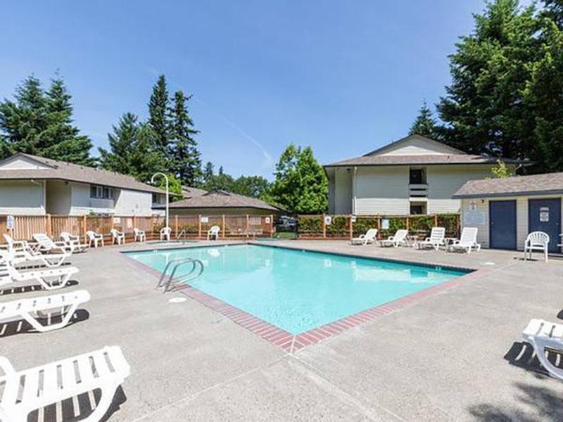 Swimming Pool | Eleven Pines Apartments in Gresham