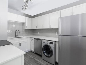 Stainless Steel Appliances | Joshua Tree