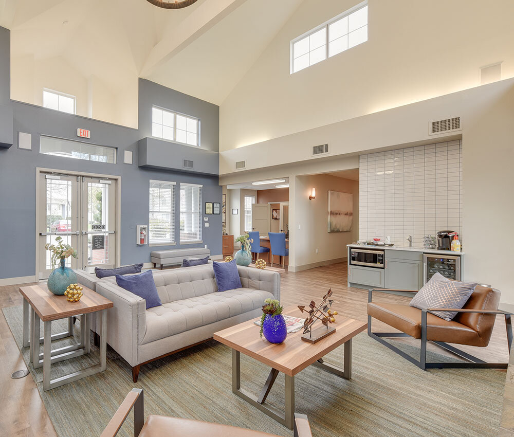 Clubhouse Lounge | Sunfield Lakes