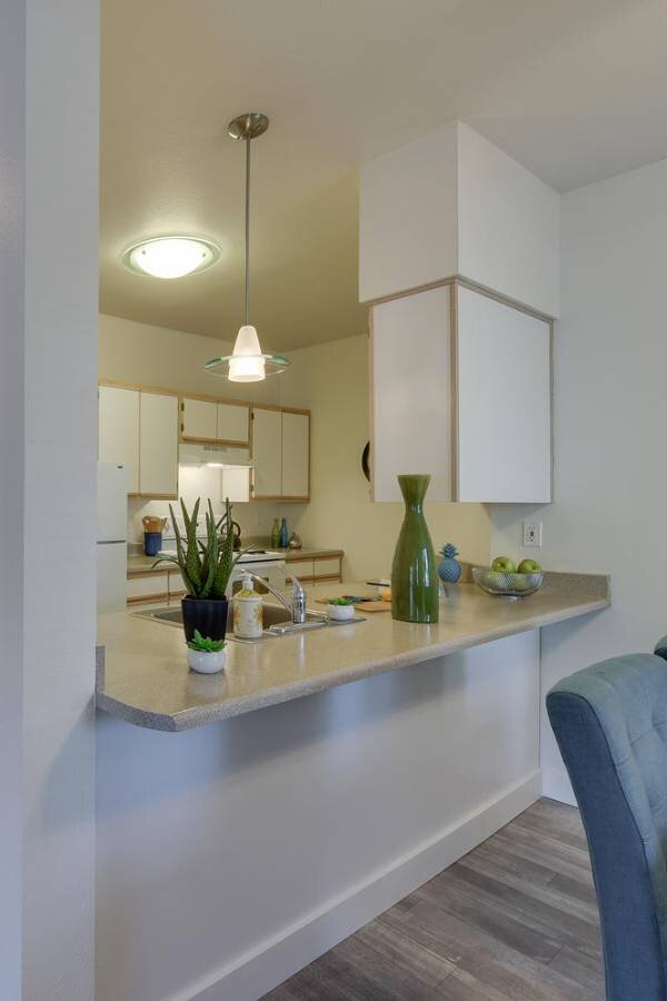 Kitchen | Sunfield Lakes Apartments Thumbnail