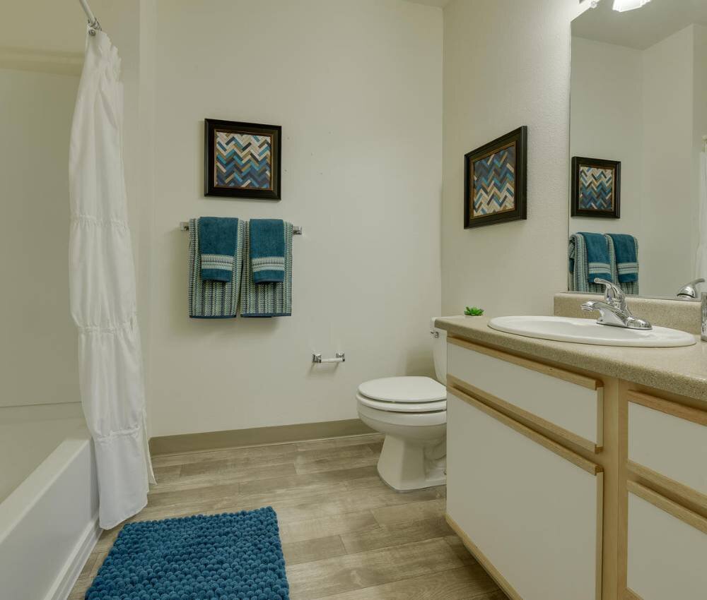 Full Bathroom | Sunfield Lakes