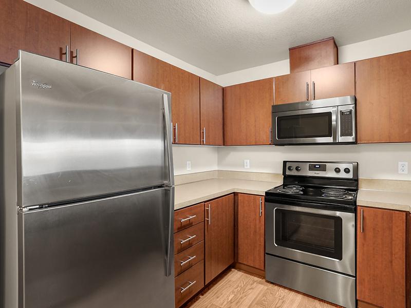 Fully Equipped Kitchen | Baseline Woods Apartments in Beaverton, OR
