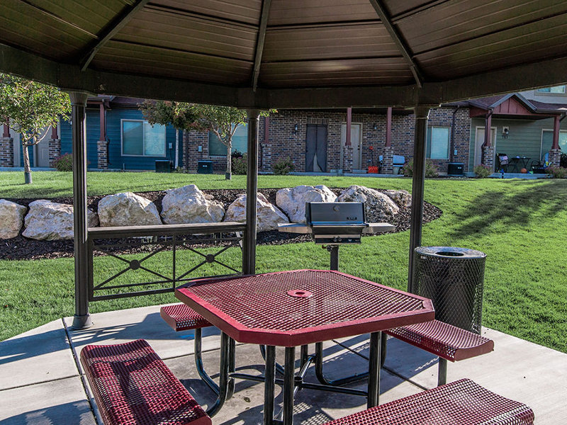 BBQ & Picnic Area | Mountain View Townhomes in Ogden, UT