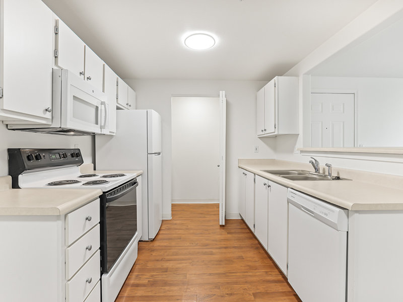 Spacious Kitchen | Hidden Creek