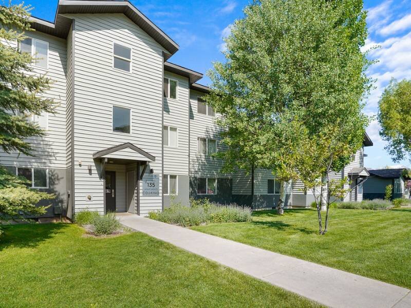 Apartment Exterior | Latitude 43 Apartments