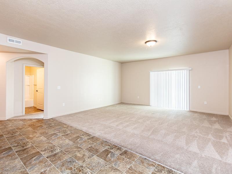 Living Room | The Ridge at Blackmore Apartments in Casper, WY