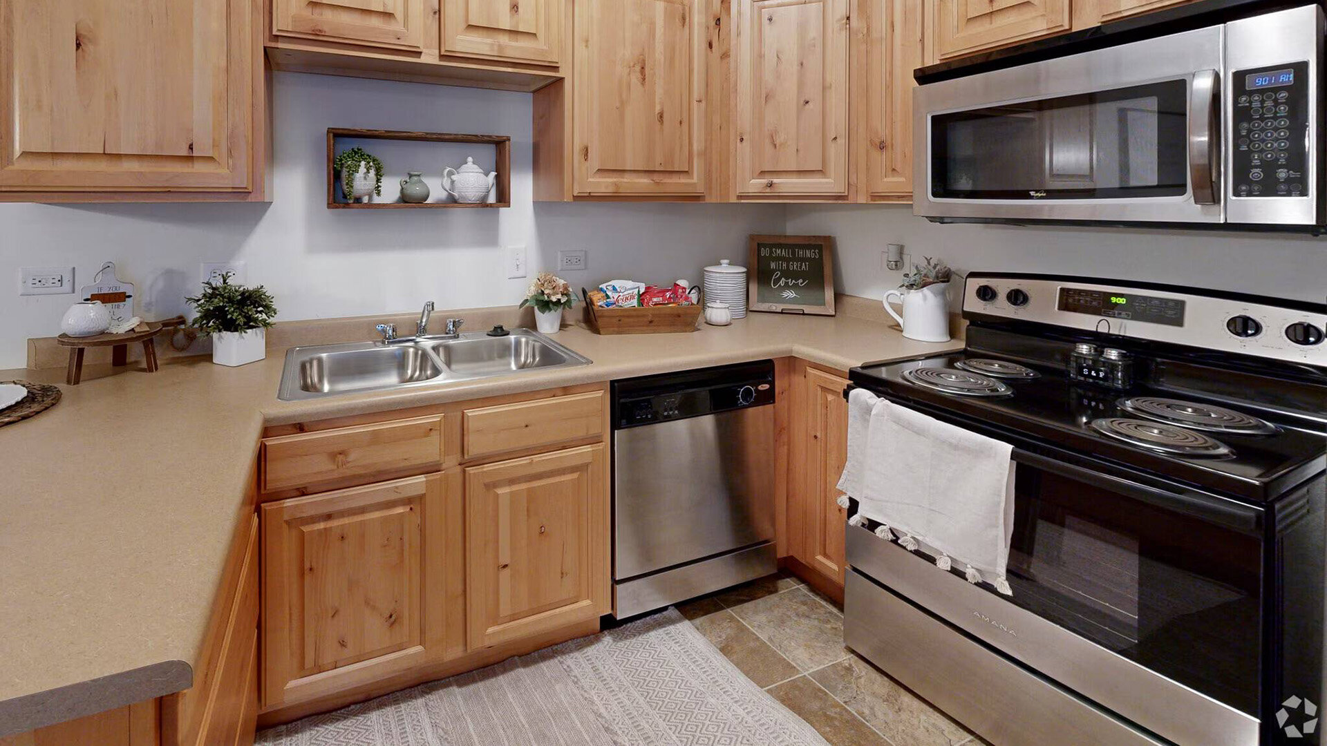 The Village at Silver Ridge Apartments Amenities