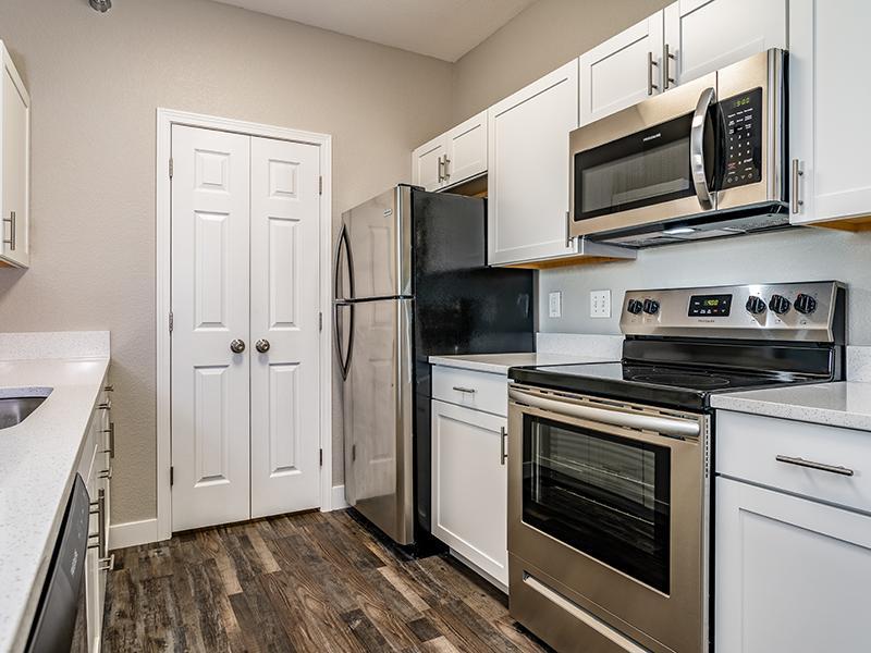 Kitchen | South Fork Apartments 