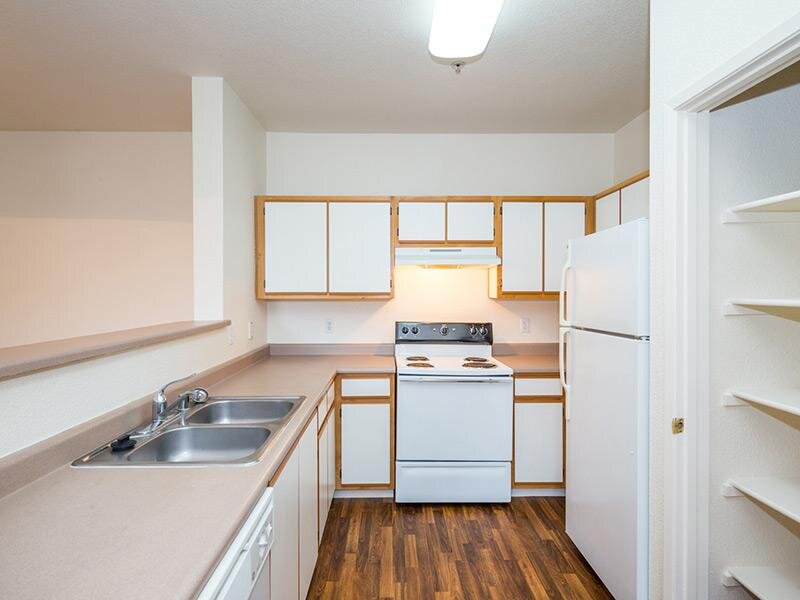Kitchen | Crocker Oaks Apts in Roseville, CA