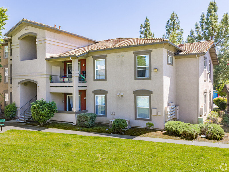 Apartment Exterior | Crocker Oaks Apartments