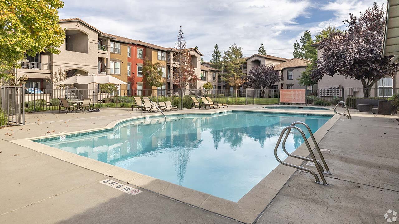 Crocker Oaks Apartments Neighborhood