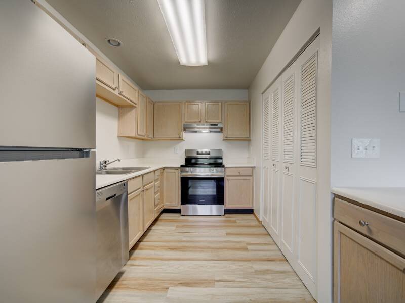 Kitchen | Mountain View Apartments