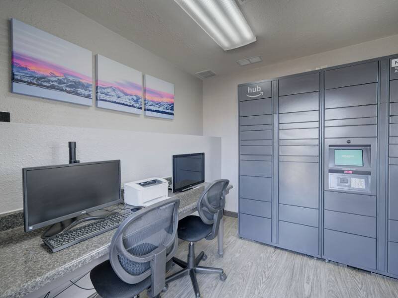 Amazon Hub Lockers | Mountain View Apartments