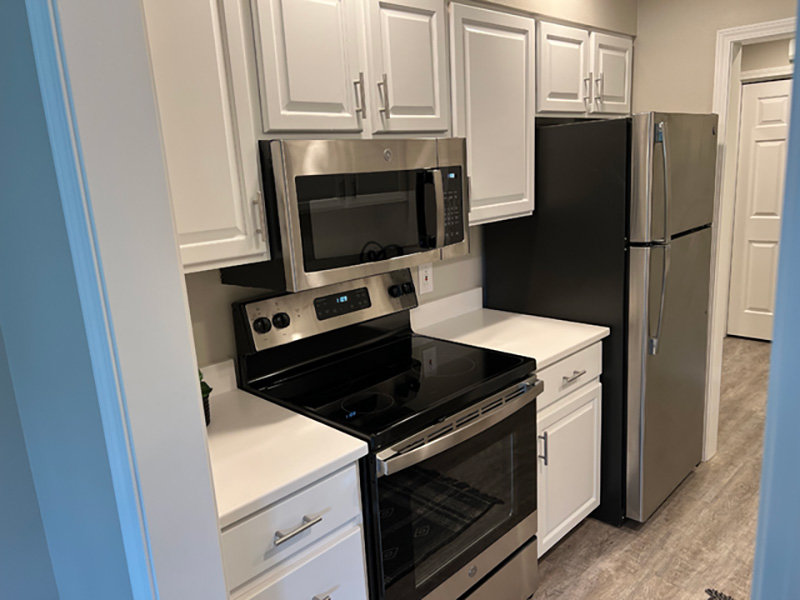 Kitchen with Stainless Steel Appliances | Mountainwood Estates Apartments in Missoula, MT