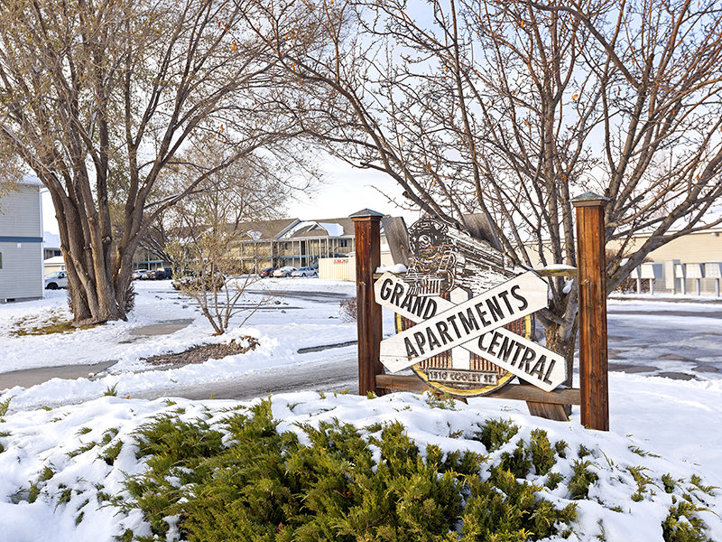 Property Entrance | Grand Central Apartments in Missoula, MT