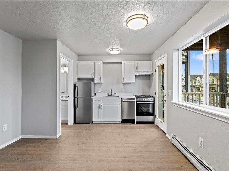 Stainless Steel Appliances | 1500 Stoddard St Apartments