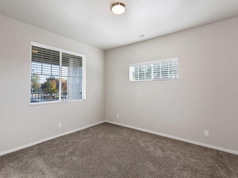 Carpeted Bedroom | Crimson Point