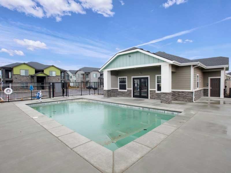 Crimson Point apartments in Kuna