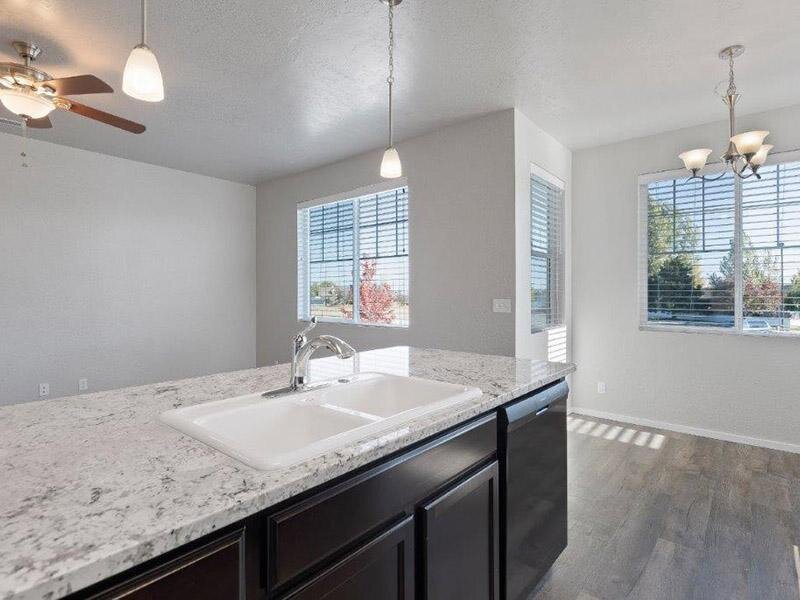 Kitchen | Crimson Point