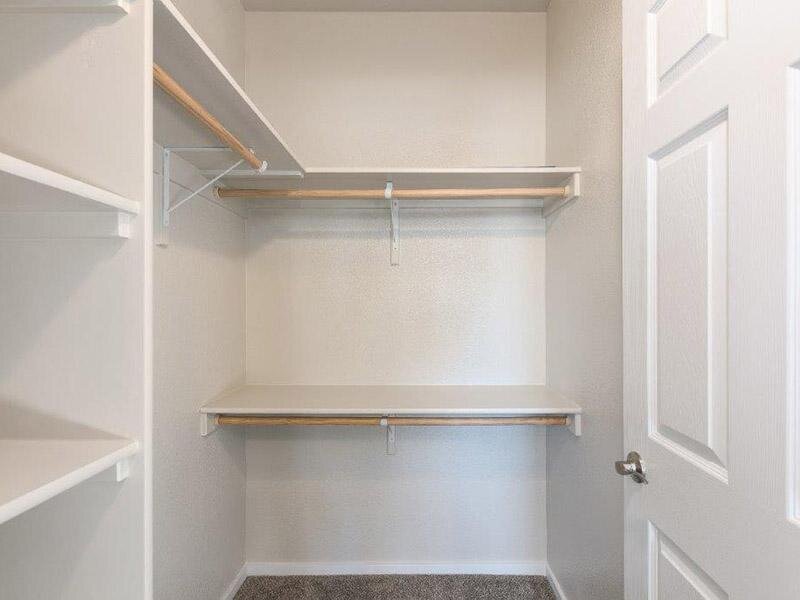 Master Closet | Crimson Point