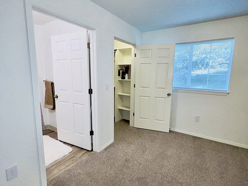 Large Bedrooms | Shaw Mountain