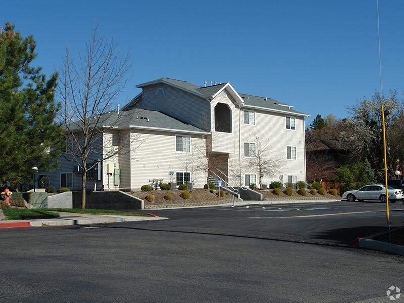Exterior | Spring Creek Apartments