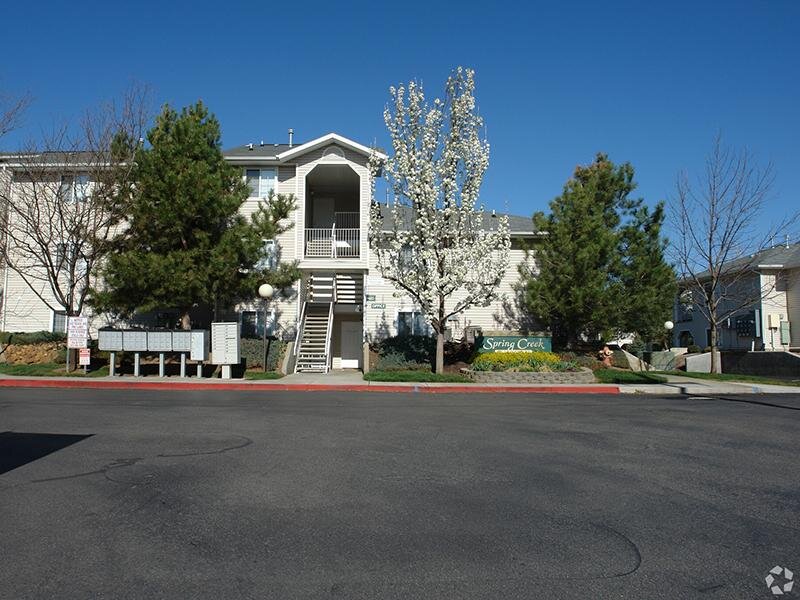 Apartment Exterior | Spring Creek Apartments
