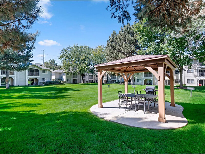 Picnic Gazebo | Spring Creek Apartments