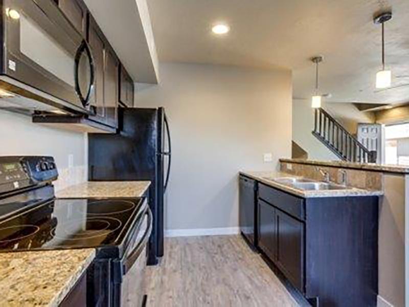 Fully Equipped Kitchen | Stonesthrow Meridian Townhomes 