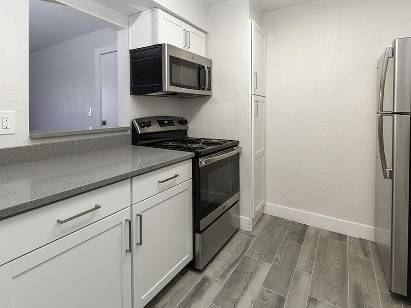 Fully Equipped Kitchen | Foothill Place Apartments