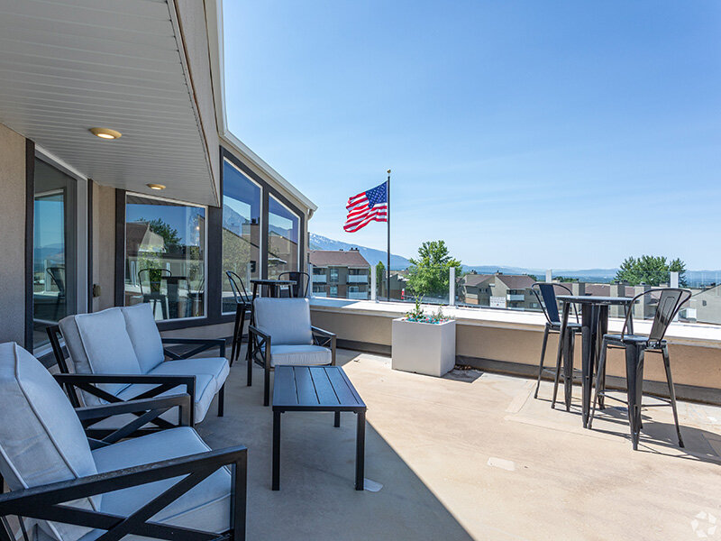 Exterior Seating | Foothill Place