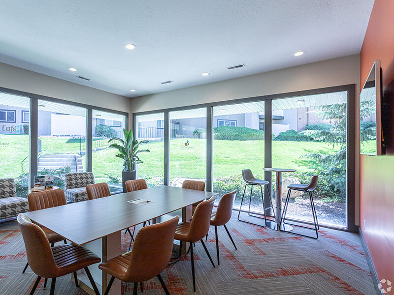 Community Dining | Foothill Place