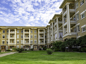 Apartment Complex | The Hillcrest