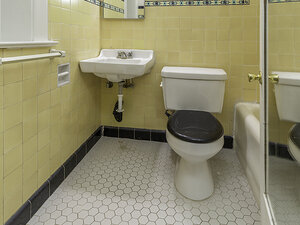 Bathroom | The Hillcrest