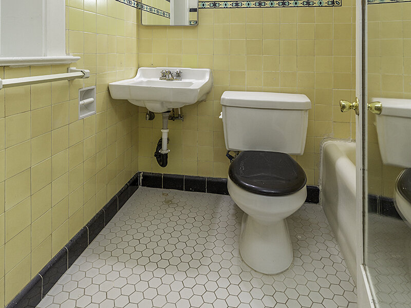 Bathroom | The Hillcrest