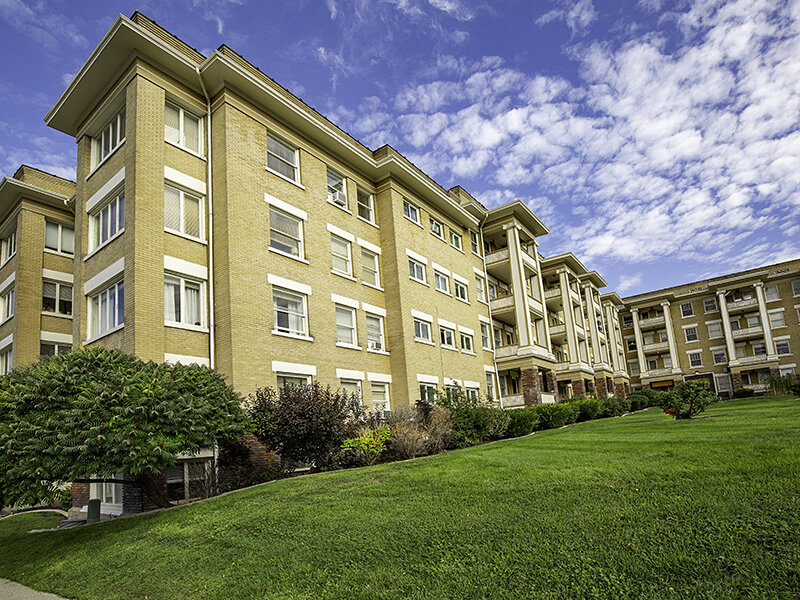 Exterior Building | The Hillcrest