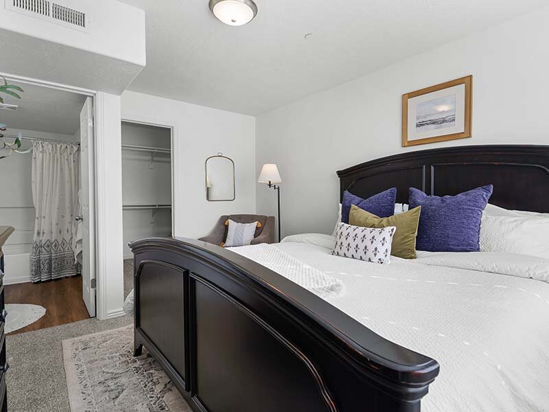 Large Bedrooms | Settlers Landing Apartments