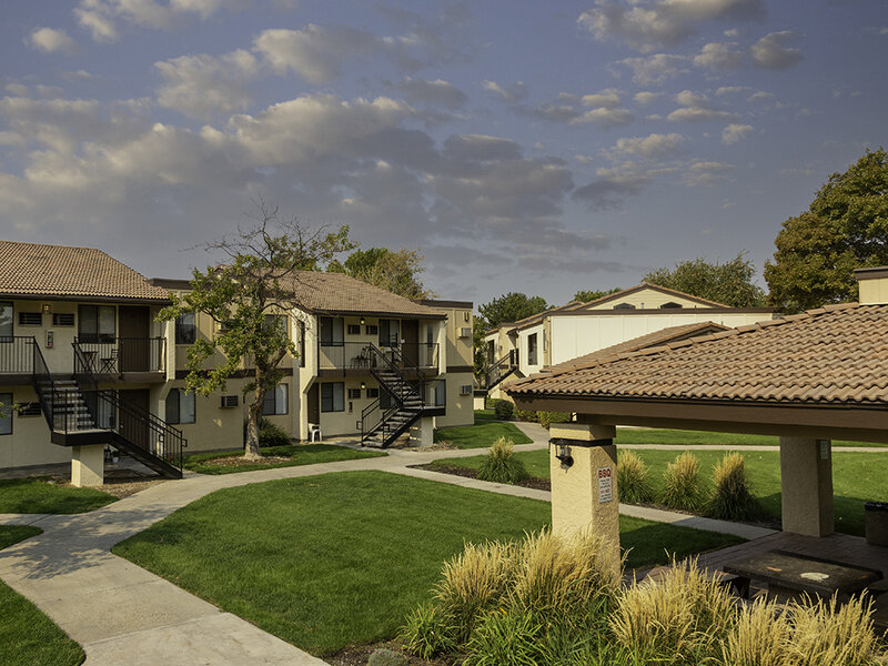 BBQ & Picnic Area | The Redwood