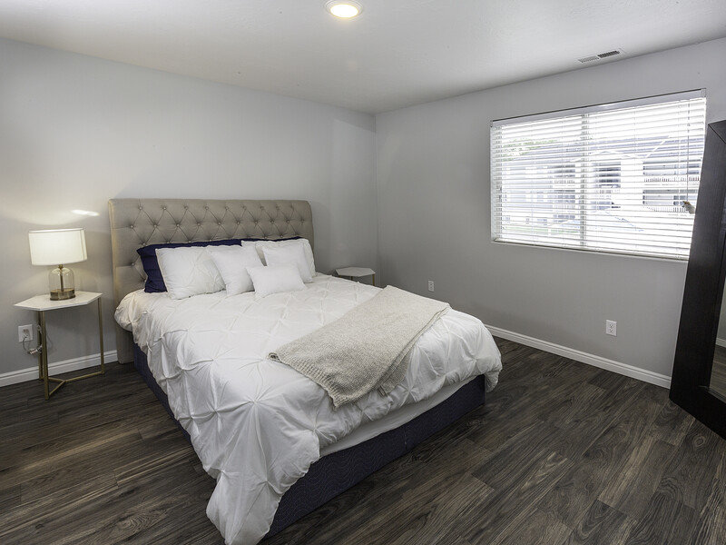Bedroom | Turnberry Apartments