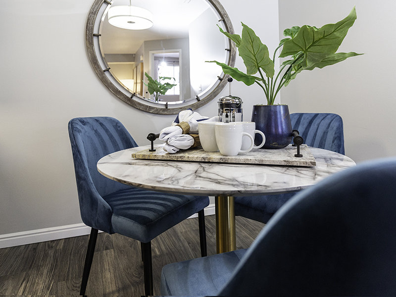 Dining Area | Turnberry Apartments