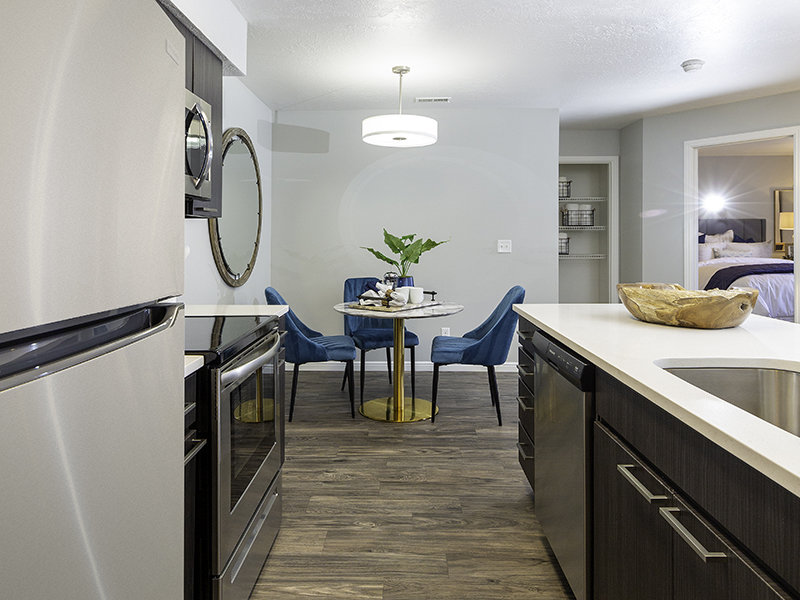 Stainless Steel Appliances | Turnberry Apartments