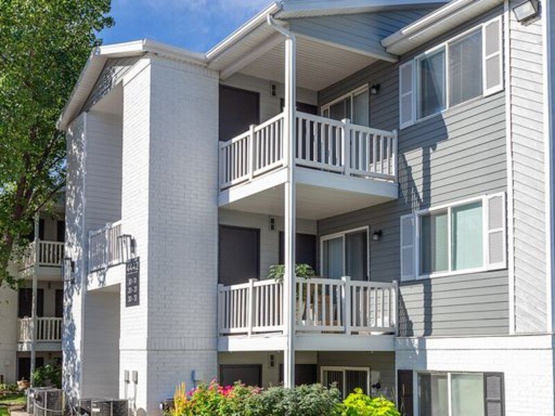 Balconies | Turnberry Apartments