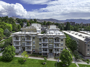 Beautiful Apartment Grounds | Kensington