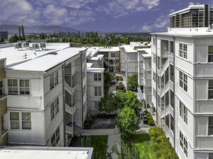 Apartment Grounds | Kensington